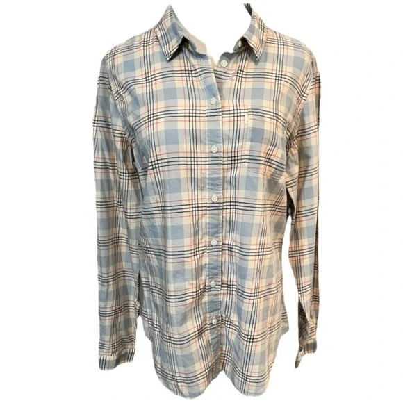 Levi’s Women’s Tailored Fit Plaid Button Down - Picture 2 of 3